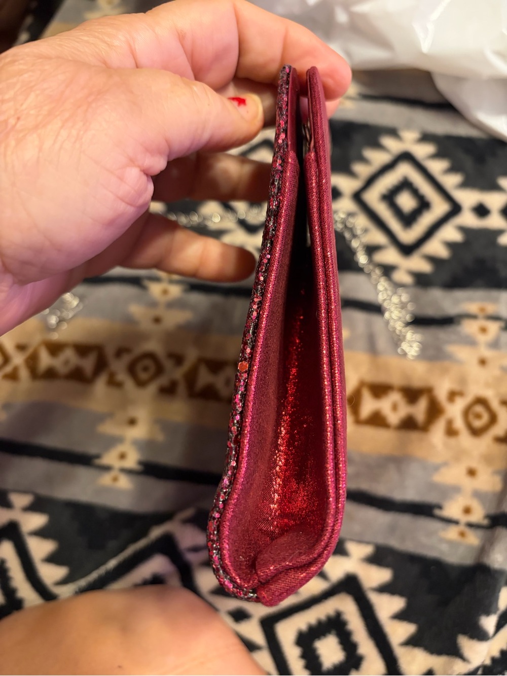 NWT Sparkling Fuchsia/Burgundy Glitter Clutch with Silver Crossbody Chain - Picture 7 of 14